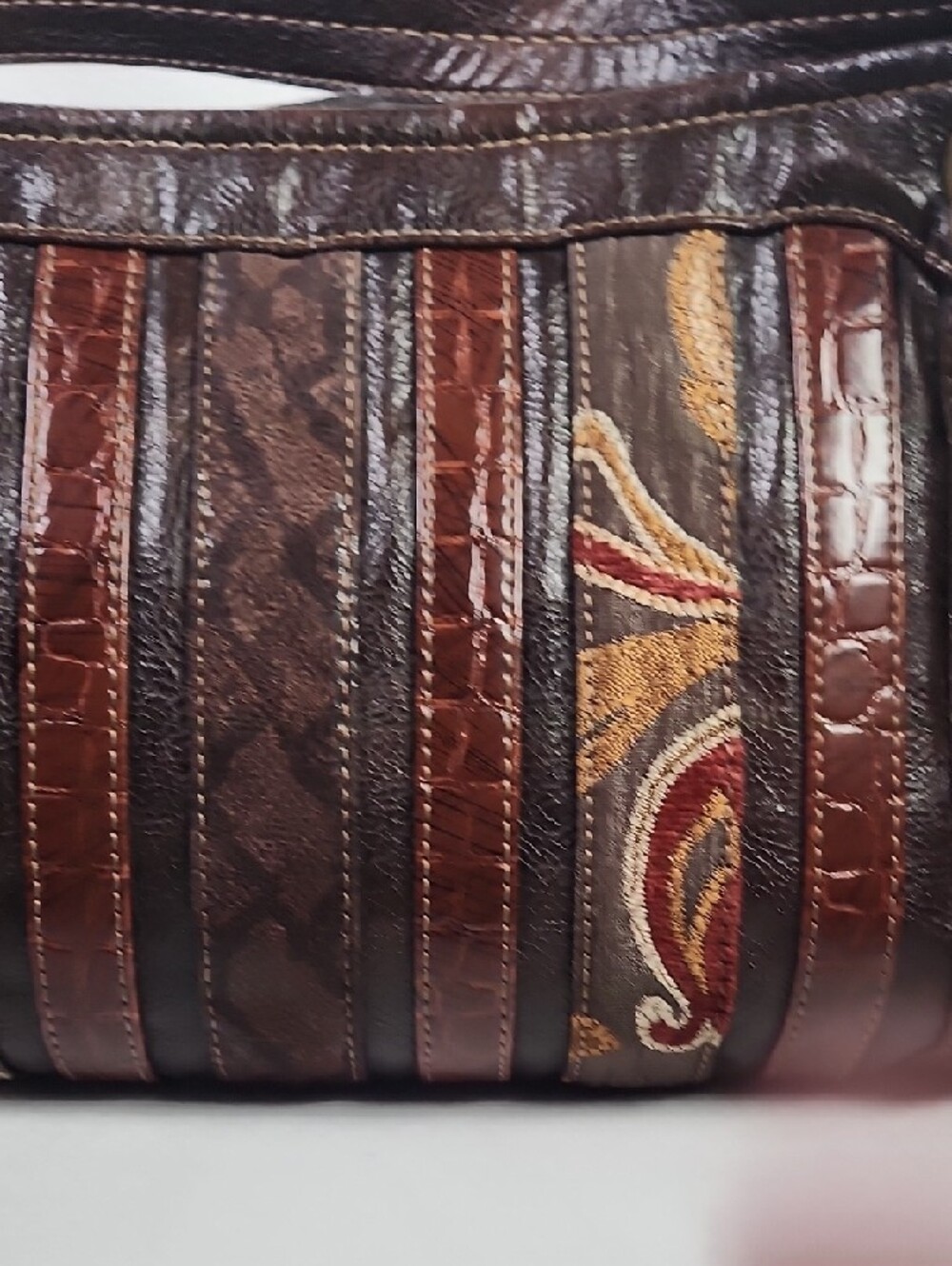 Relic Tapestry Bohemium Brown Multi-Panel Shoulder Bag - Picture 2 of 7